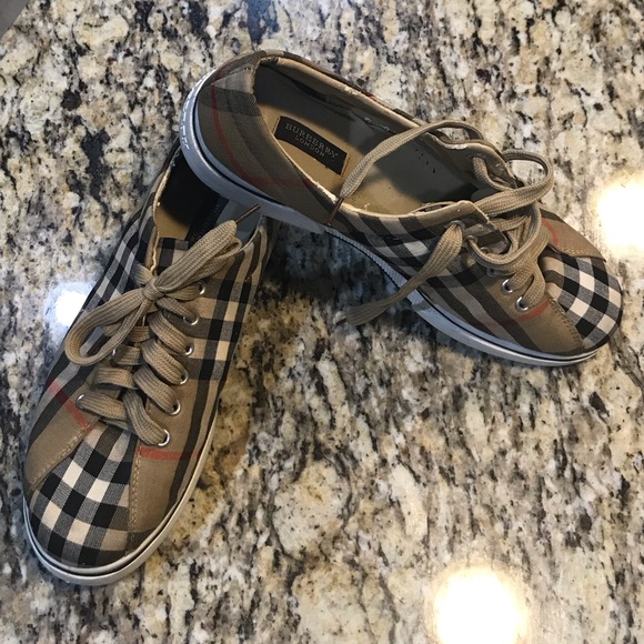 Burberry Shoes - 💗💗Burberry Vintage Check Sneaker💗💗